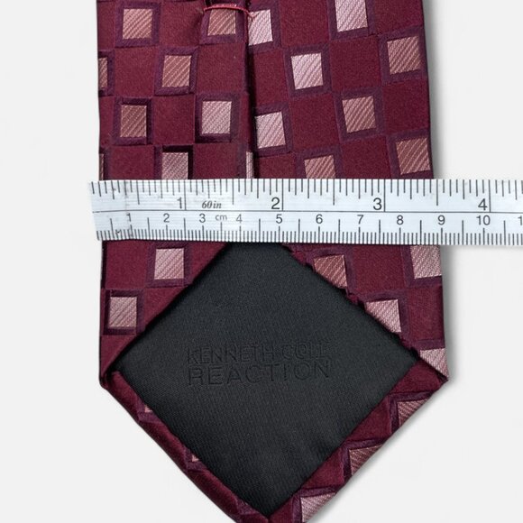 Kenneth Cole Reaction Silk Tie Geometric Cubes Red Formal Business Dress - Picture 5 of 6